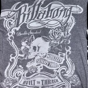 Y2k billabong scull T shirt size small